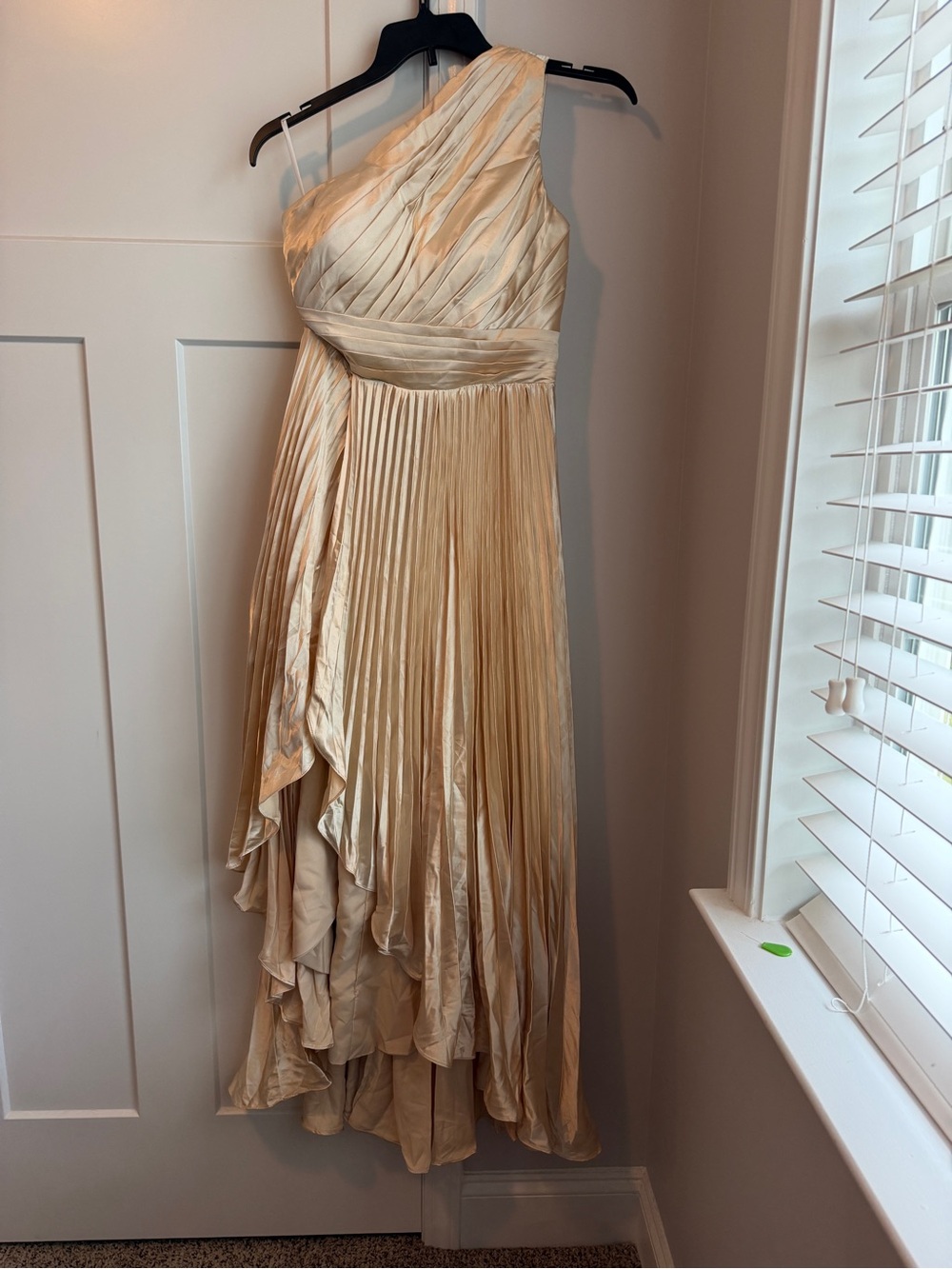 Elegant One-Shoulder Pleated Champagne Evening Dress